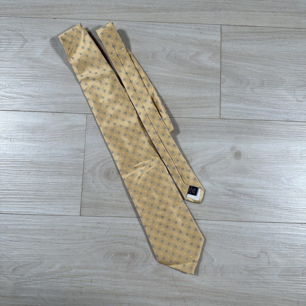 Brooks Brothers Yellow Geometric Silk Necktie Stain Resistant Made in USA